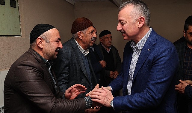 Cumhur İttifakı Kocaeli Büyükşehir Belediye Başkan Adayı ve Kocaeli Büyükşehir Belediye Başkanı Tahir Büyükakın, İzmit’te Vanlılar ile bir araya geldi