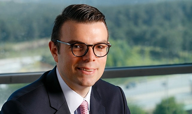 Abdi İbrahim, bilimin ışığı ile liseli gençleri aydınlatıyor; Geleceği Keşfedenler Programı’nın üçüncü dönemi tamamlandı