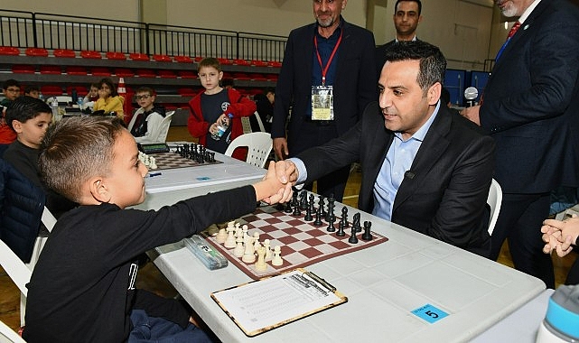 384 Sporcunun Katılımıyla: Çiğli Belediyesi İsmail Hakkı Tonguç Satranç Turnuvası