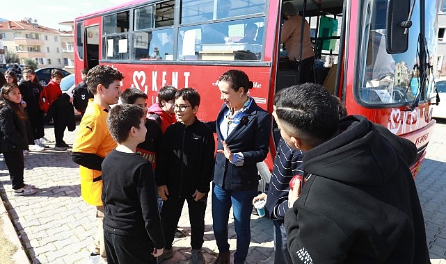 Efes Selçuk’ta öğrenciler mutlu başkan mutlu