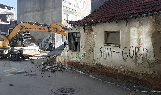 Osmangazi’de metruk bina temizliği