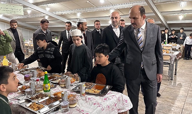 Başkan Altay Çumralıların Ramazan Bereketine Ortak Oldu