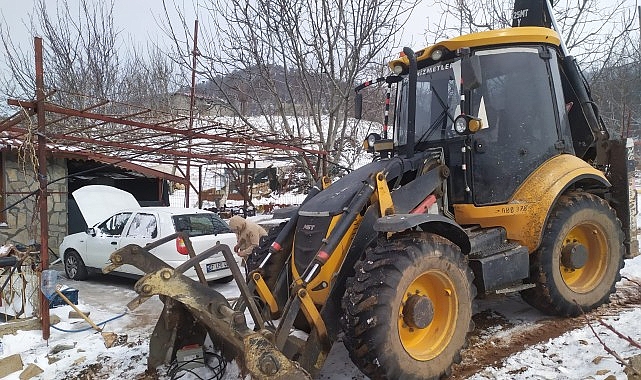Büyükşehir Belediyesi’nden Alanya’da kar temizleme çalışması