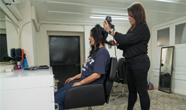 Büyükşehir’den kadınlar ve çocuklara ücretsiz kuaförlük hizmeti