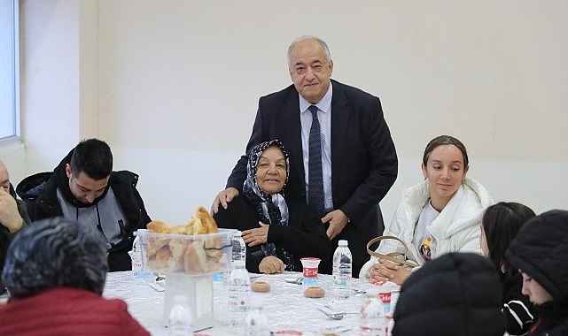 Gönülleri Buluşturan Sofrada İlk Oruçlar Açıldı