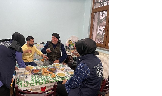 Kartepeli büyükler başımızın baştacı