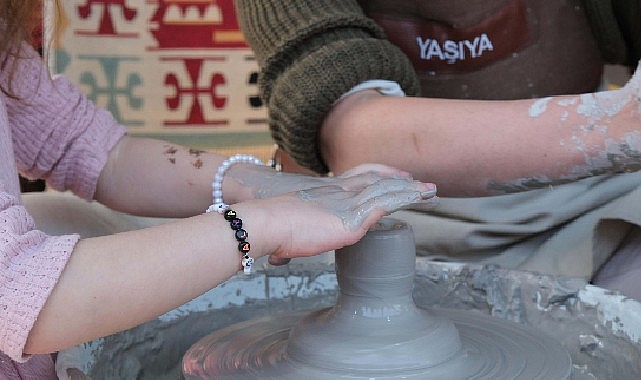 “Gezen Çömlek Atölyesi” çocukların ilgi odağı oldu