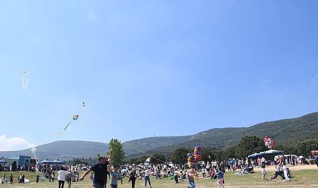 Torbalı Belediyesi 17. Uçurtma Şenliği rengarenk geçti