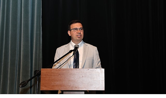 Boyları kadar kitap okudular, ödülleri kaptılar