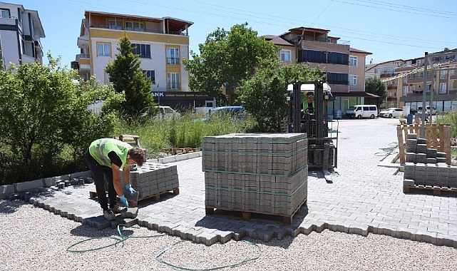 Kartepe’de Üstyapı Çalışmaları Aralıksız Sürüyor