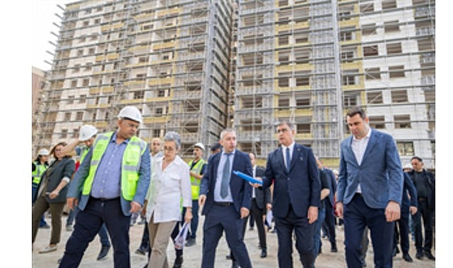 Başkan Tugay Örnekköy’deki kentsel dönüşüm projesi için sahada