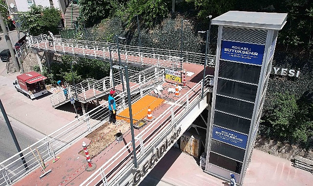 Büyükşehir’den üst geçitlere hassas dokunuş