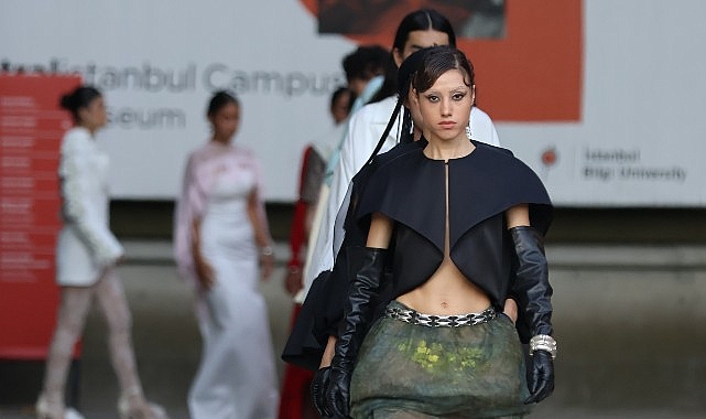 BİLGİ’li genç tasarımcılardan mezuniyet defilesi