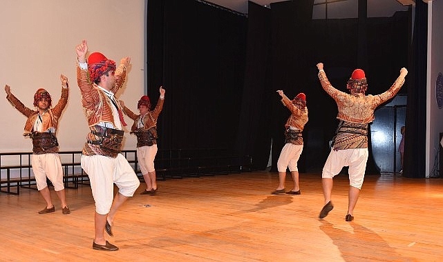 EÜ Eğitim Fakültesi mezunlarını uğurladı