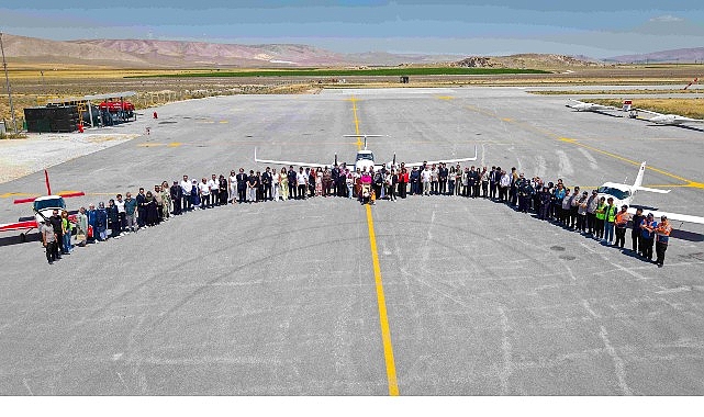 “KTO Karatay Üniversitesi Havacılık Eğitim Kampüsünde ‘Gurur Günü: Kaptanlık Yoluna İlk Adım Töreni’ Gerçekleşti”