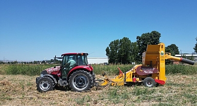 Kuru Fasulye Hasat Makinesi İnegöl Tarlalarında Mesaiye Başladı