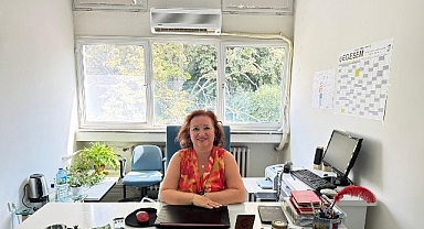 Doç. Dr. Aydoğdu Karaaslan gençlerde dijital yorgunluğa ve ekran bağımlılığına dikkat çekti