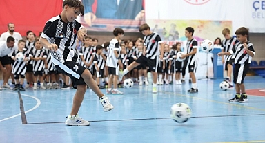 Çeşme Belediyesi Yaz Spor Okulu’nda sertifika coşkusu