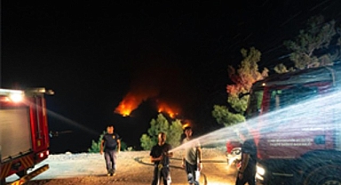 İzmir İtfaiyesi şimdi de Denizli için ter döküyor