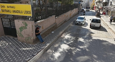 Bayraklı’da yol yenileme çalışmaları hız kesmiyor